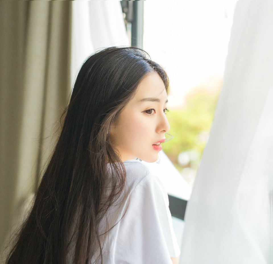 “嗯。”刘备点了点头，随着吕布源源不断的将西域各国的人拉来当炮灰、肉盾，攻破伊阙关的希望已经不大了。